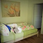 Grooten Wiebkings Apartamento Schneeren
